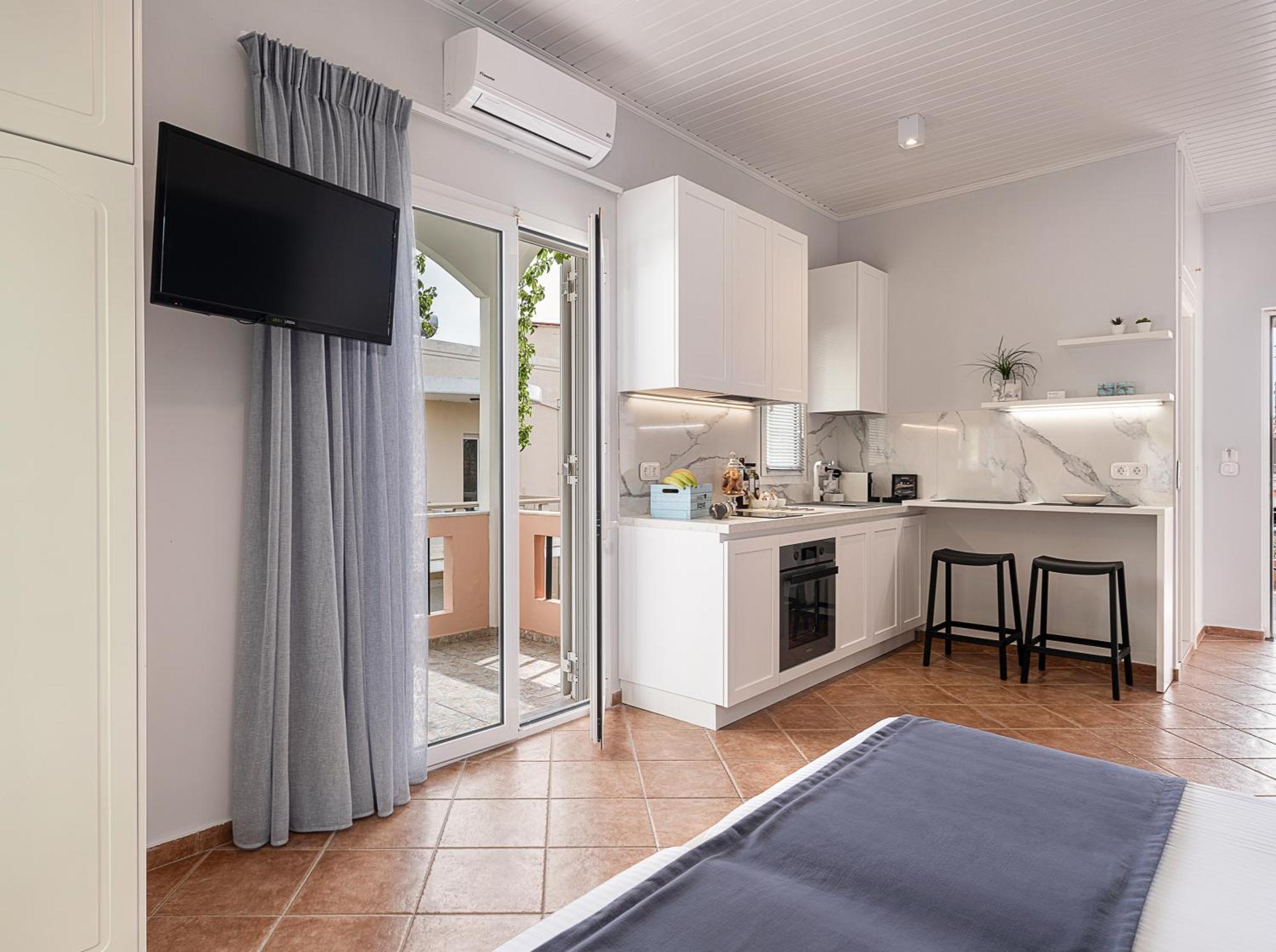 Elena Seafront Luxury Apartments อัลมีรีดา ภายนอก รูปภาพ