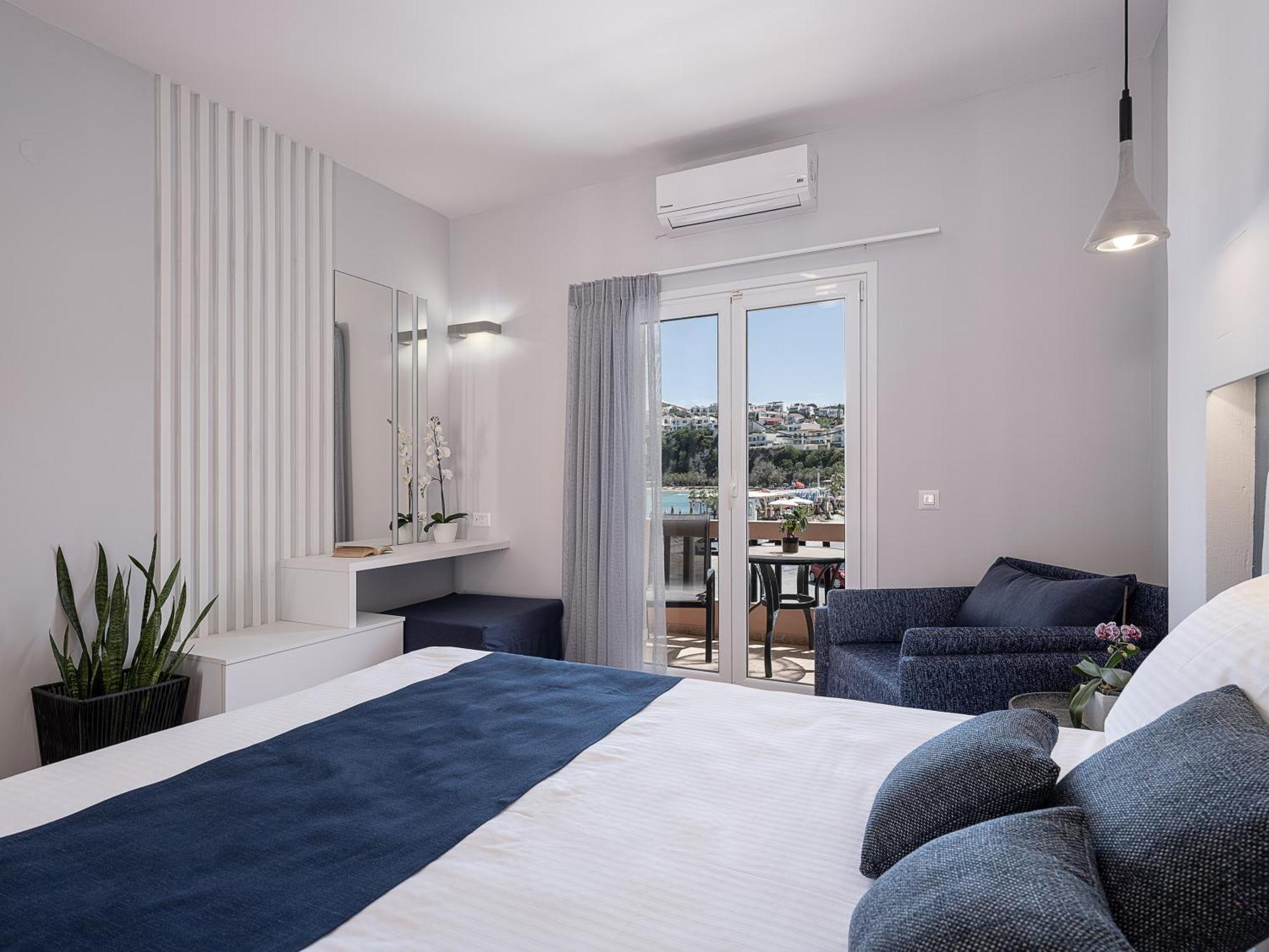 Elena Seafront Luxury Apartments อัลมีรีดา ภายนอก รูปภาพ