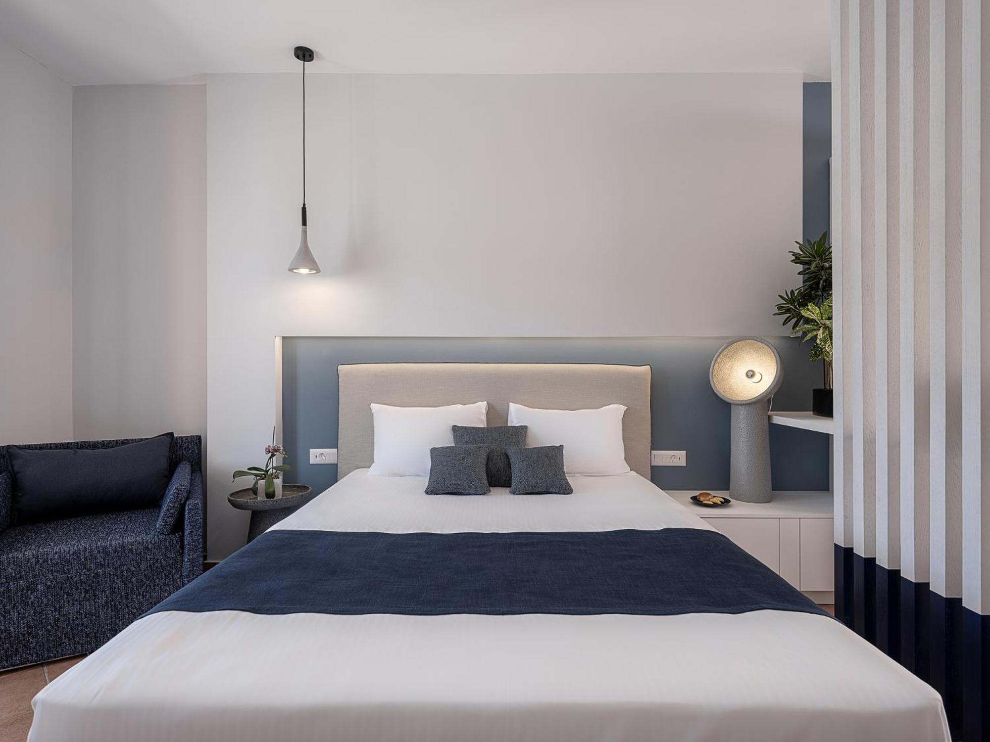Elena Seafront Luxury Apartments อัลมีรีดา ภายนอก รูปภาพ