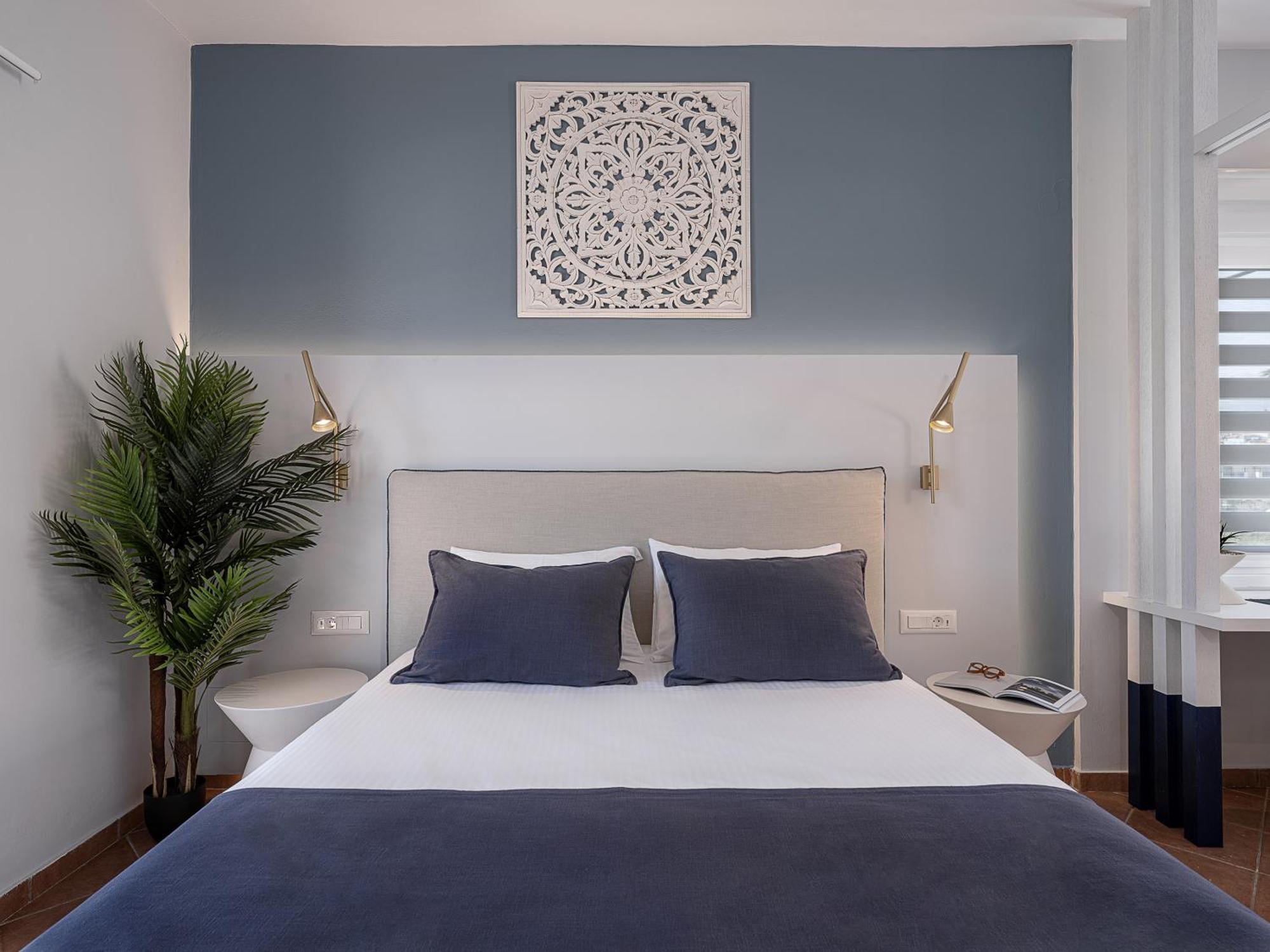 Elena Seafront Luxury Apartments อัลมีรีดา ภายนอก รูปภาพ