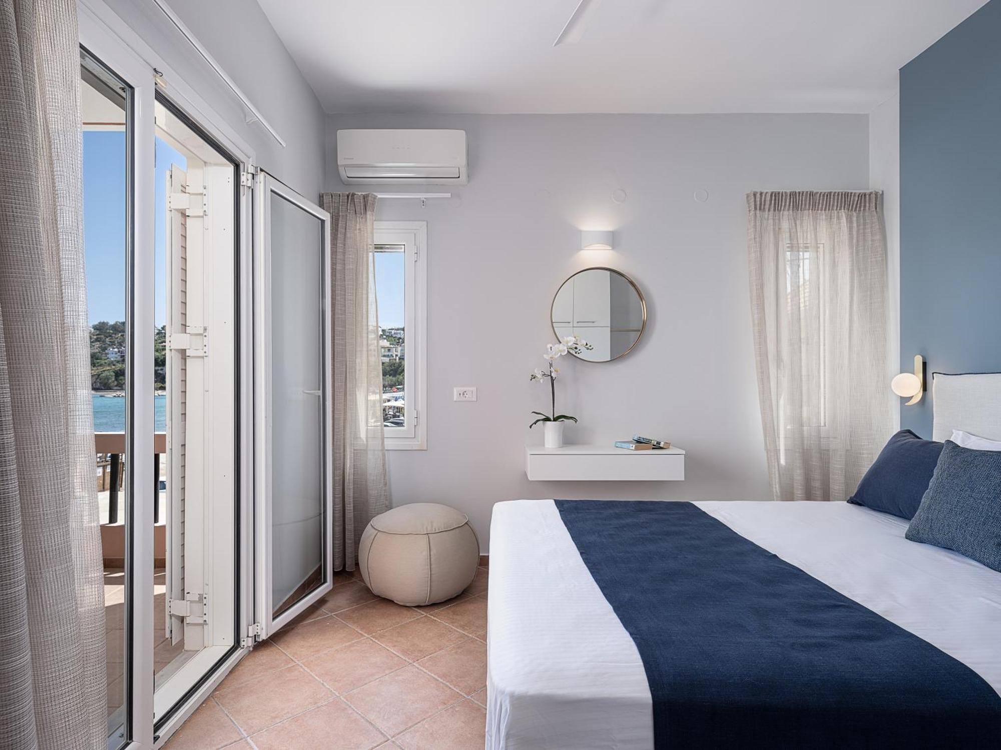 Elena Seafront Luxury Apartments อัลมีรีดา ภายนอก รูปภาพ