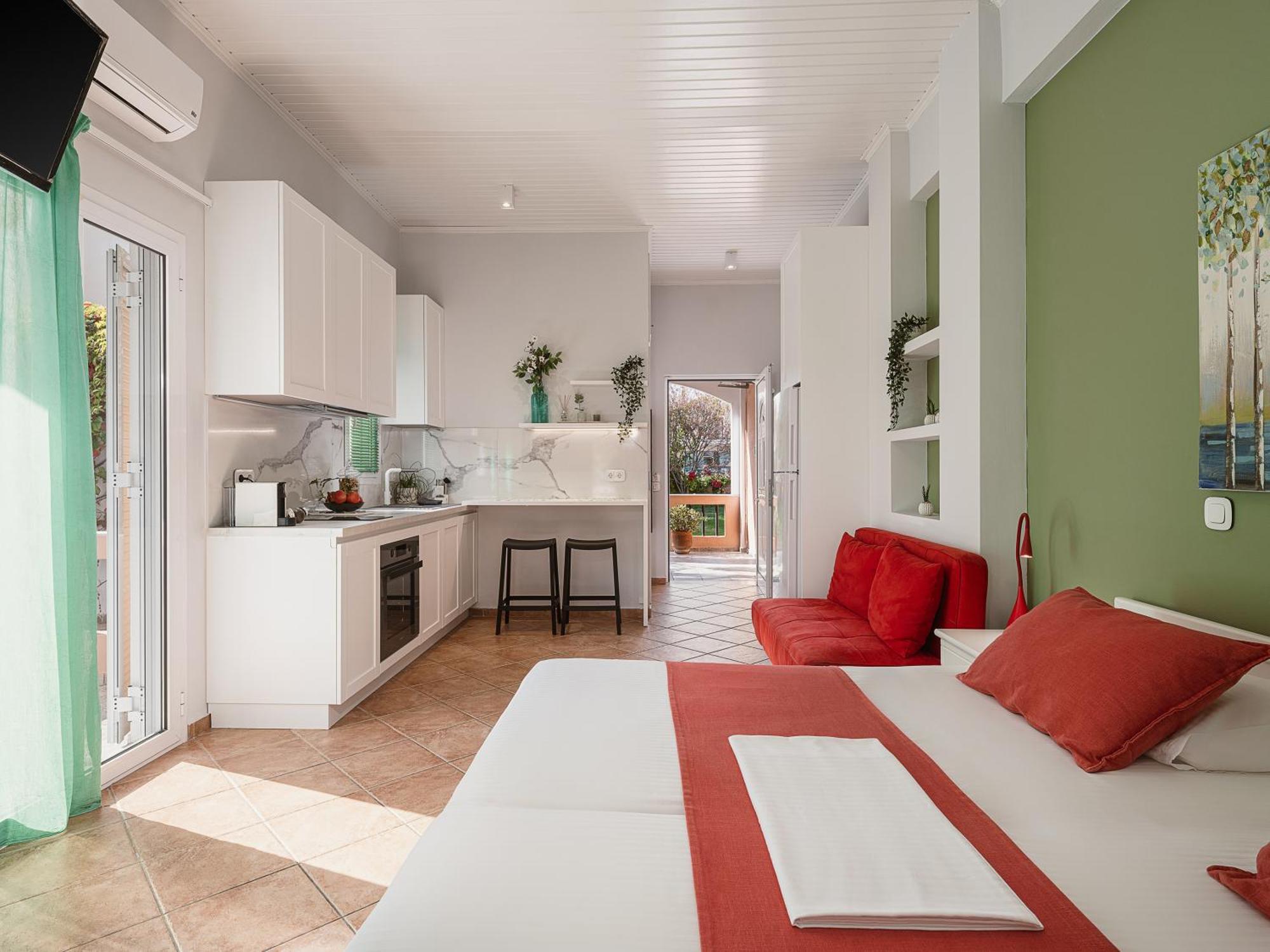 Elena Seafront Luxury Apartments อัลมีรีดา ภายนอก รูปภาพ