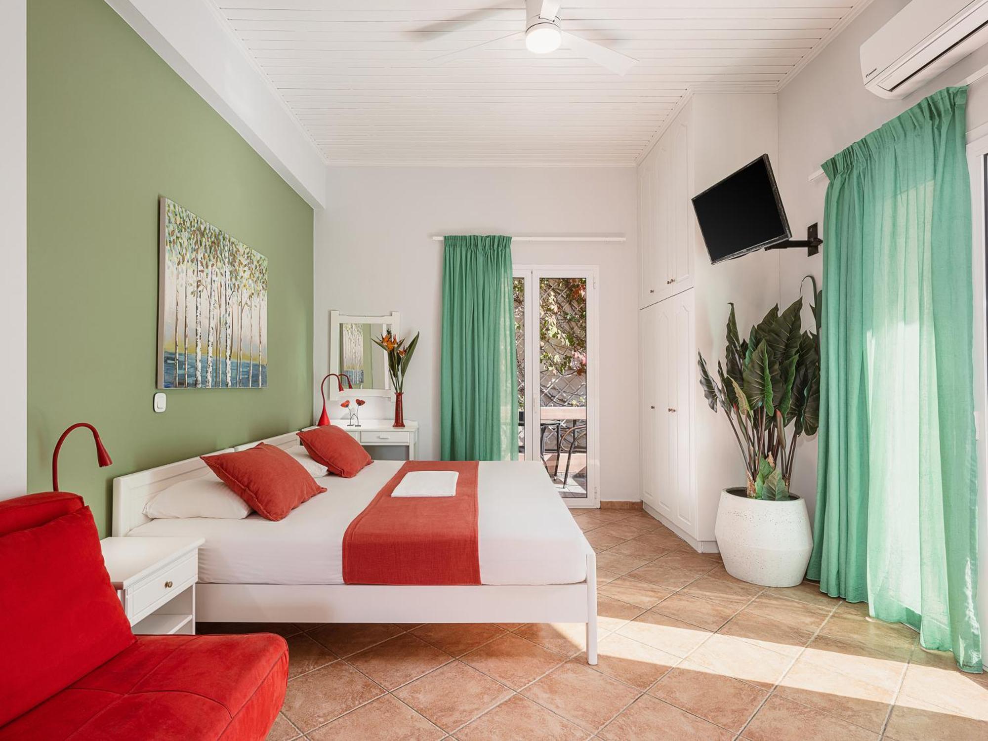 Elena Seafront Luxury Apartments อัลมีรีดา ภายนอก รูปภาพ