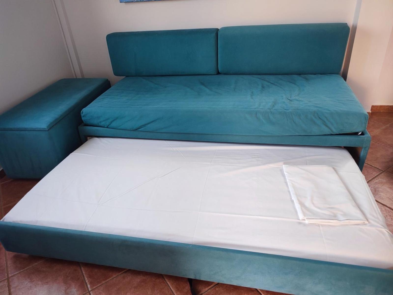 Elena Seafront Luxury Apartments อัลมีรีดา ภายนอก รูปภาพ